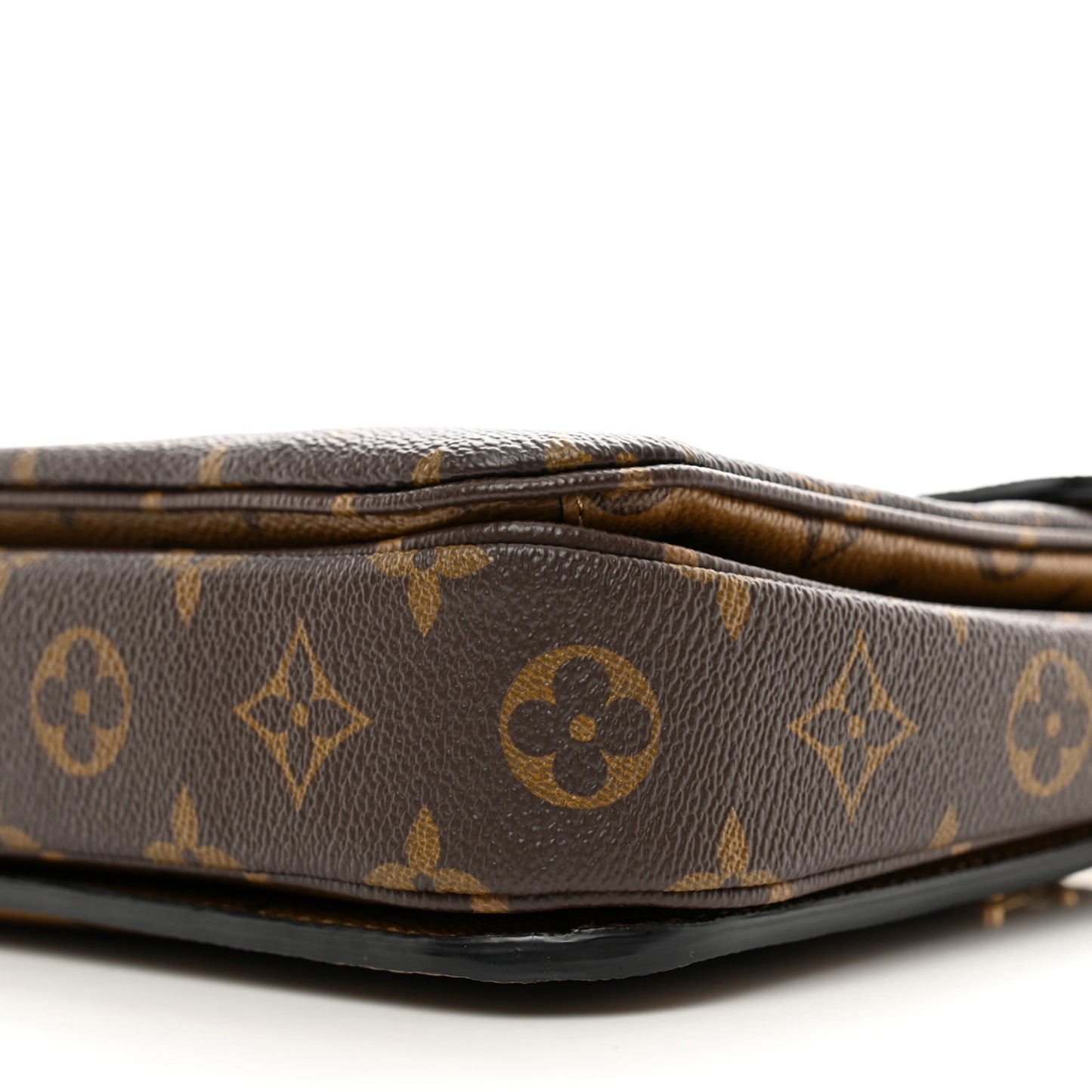 Reverse Monogram Pochette Metis
