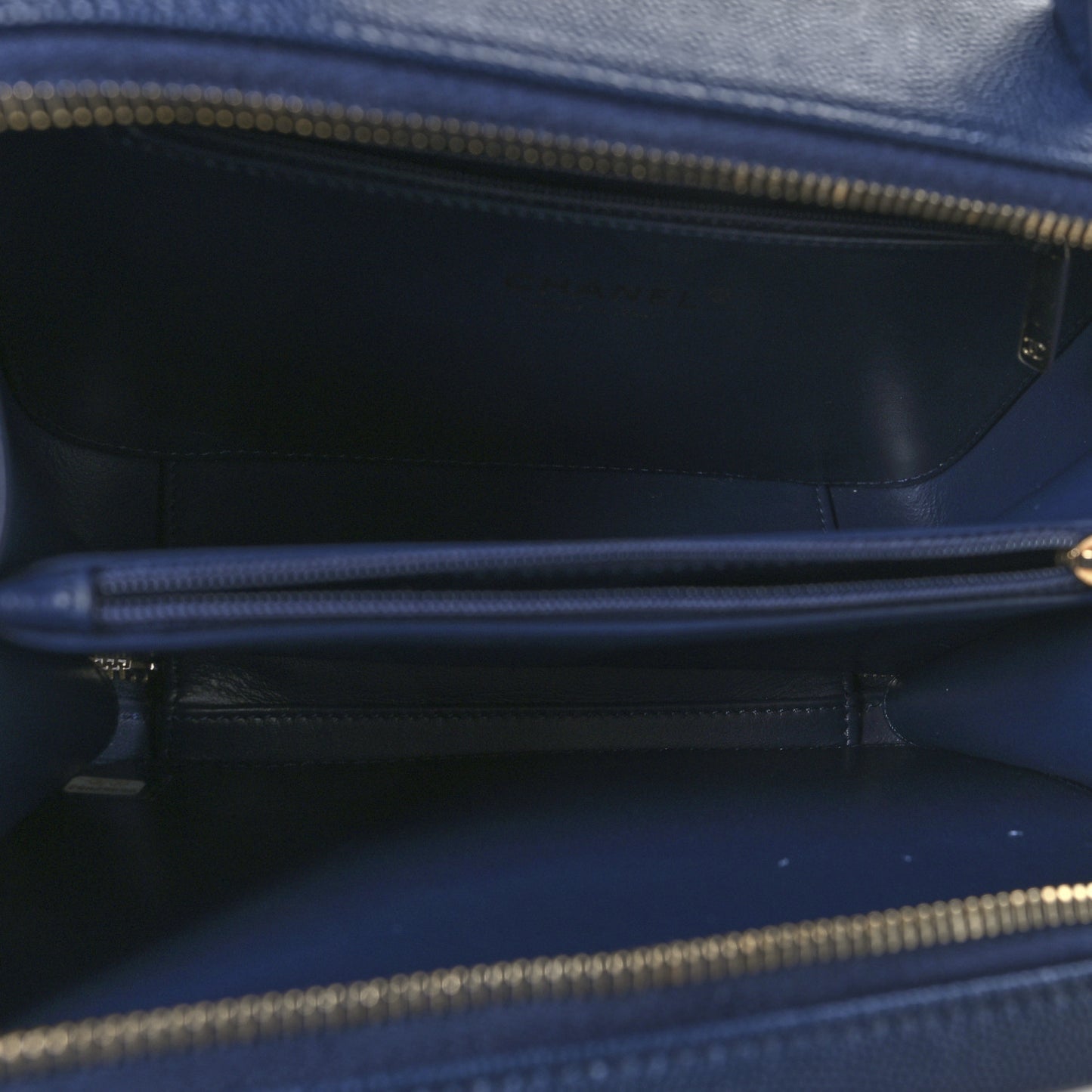 Caviar Quilted Medium CC Filigree Vanity Case Navy