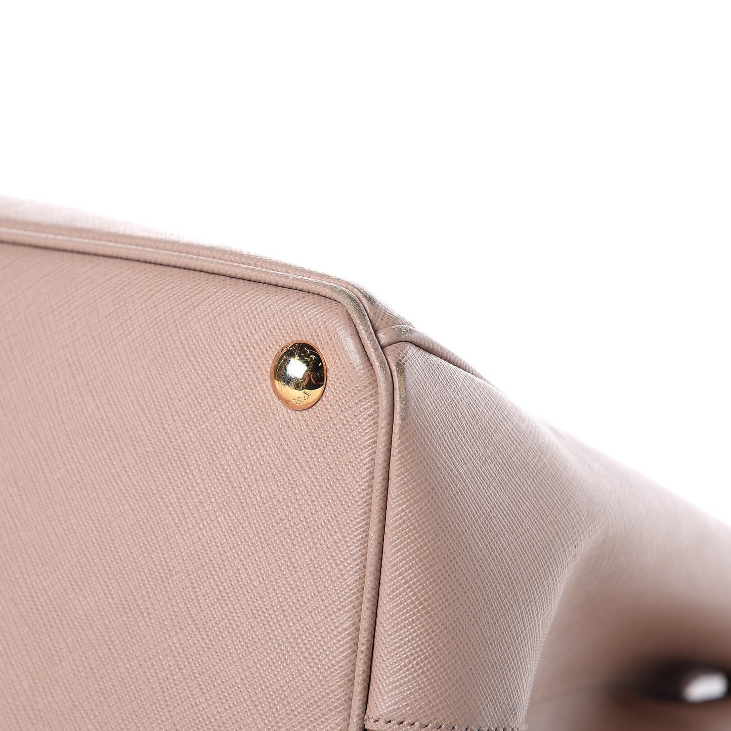 Saffiano Medium Galleria Double Zip Tote Cammeo