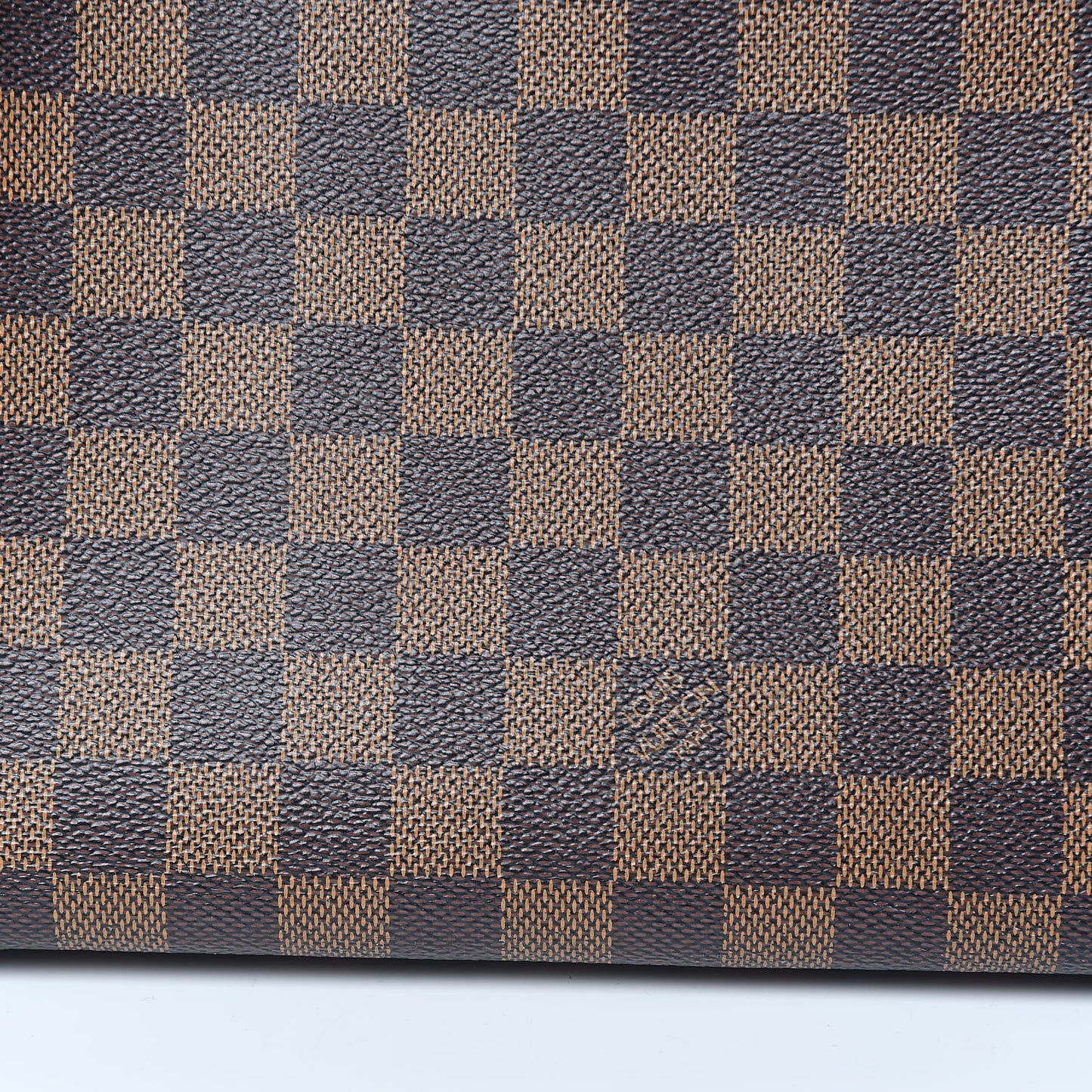 Damier Ebene Kensington