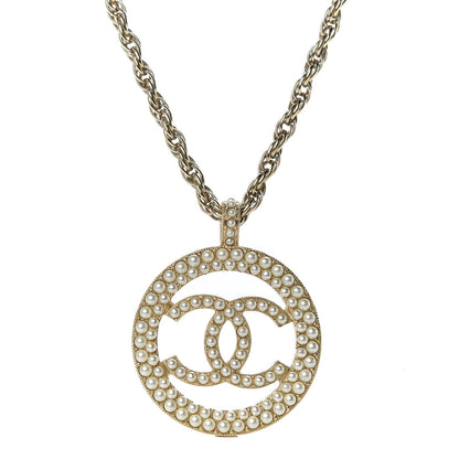 Chanel Pearl CC Medallion Necklace Gold 4 of 6