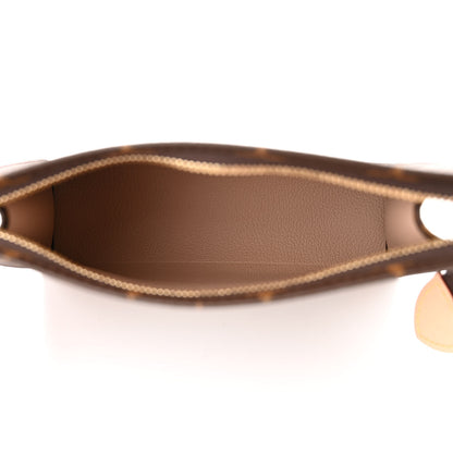Louis Vuitton Monogram Toiletry Pouch 19 5 of 7