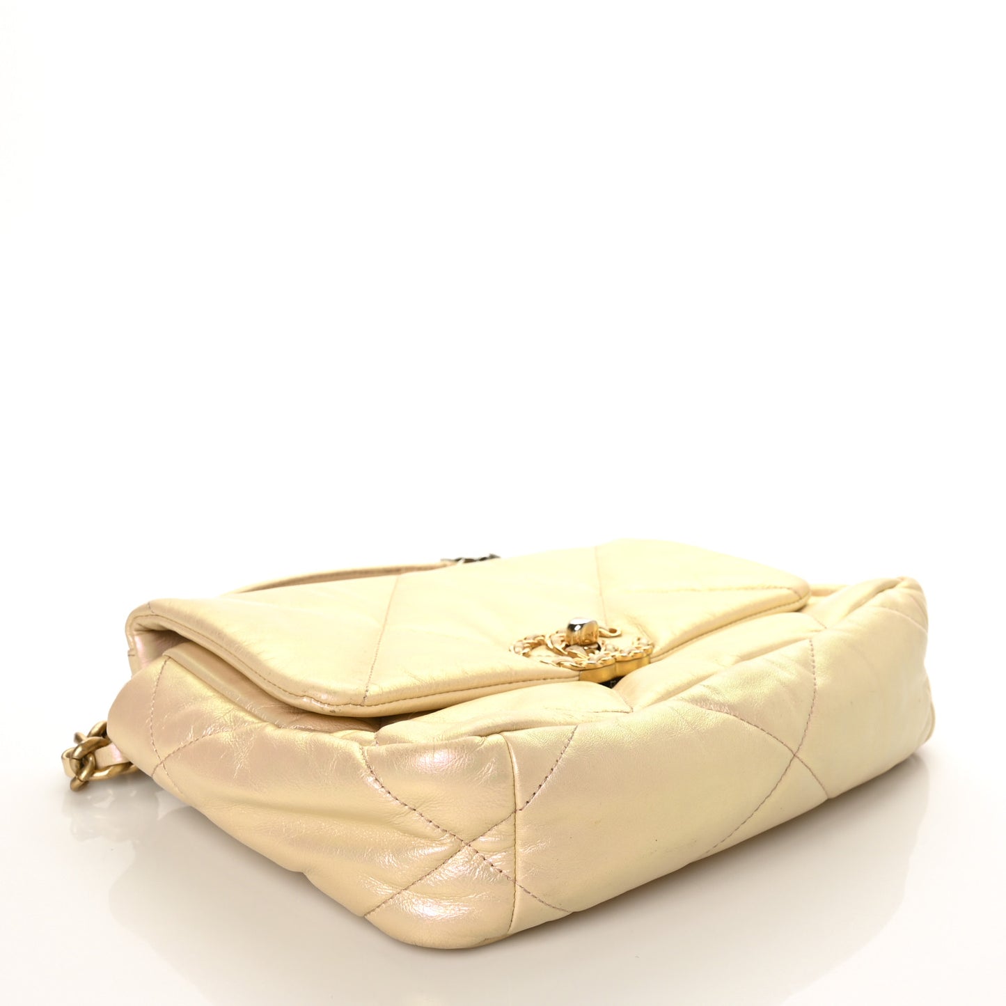 Iridescent Lambskin Quilted Medium Chanel 19 Flap Pink