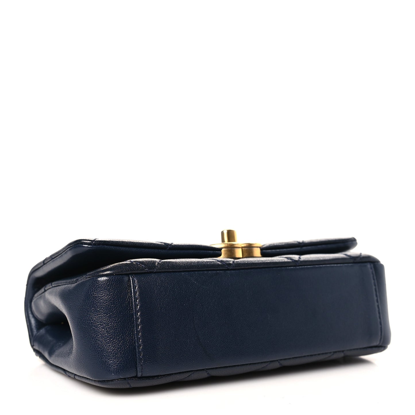 Shiny Lambskin Small Chain Is More Flap Navy Blue