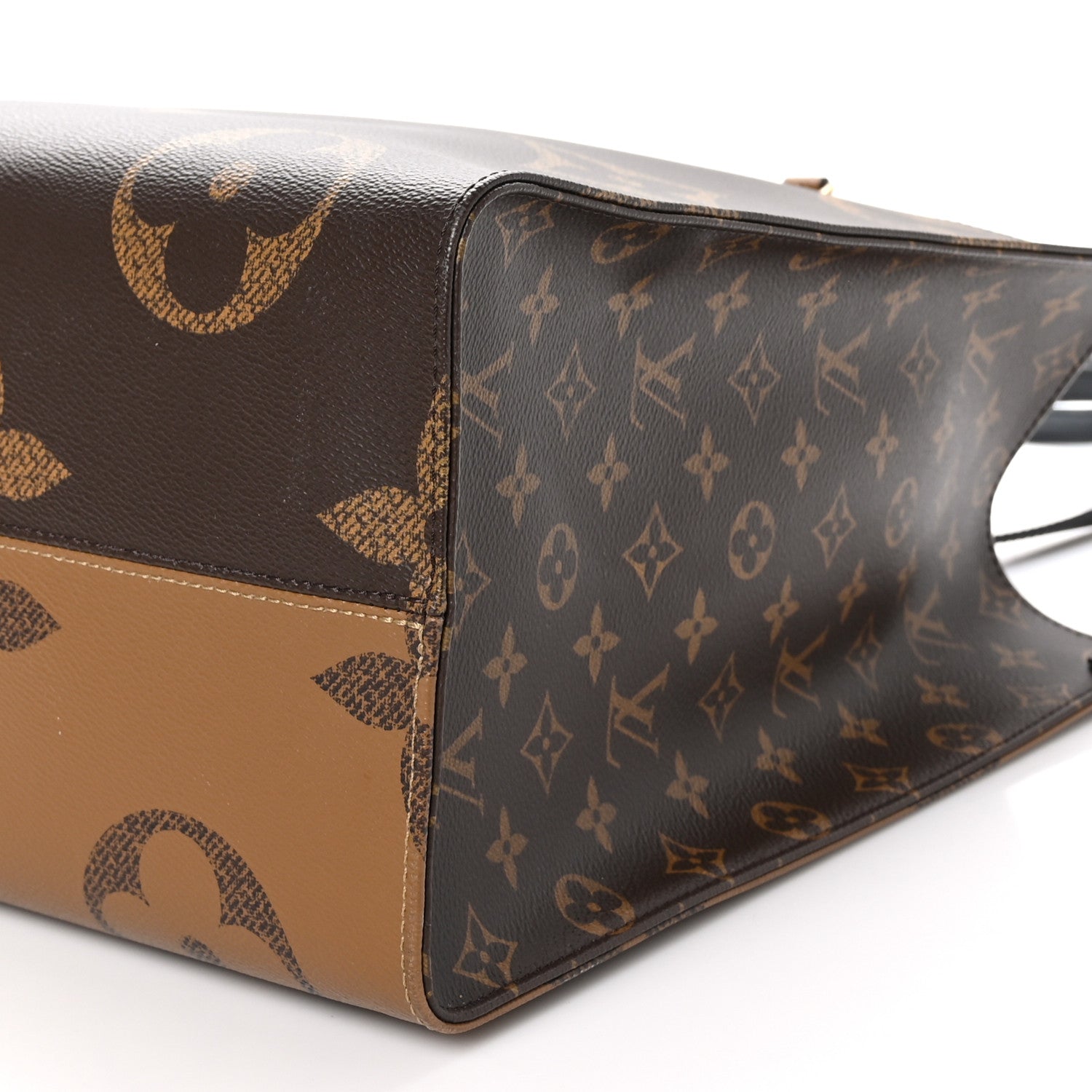 Louis Vuitton Reverse Monogram Giant Onthego GM 9 of 9