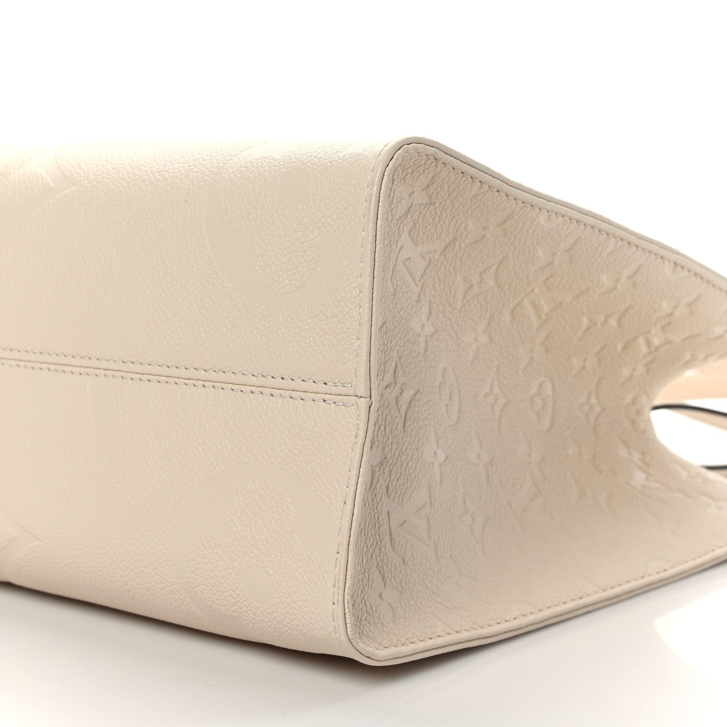 Louis Vuitton Empreinte Monogram Giant Onthego MM Creme 8 of 8