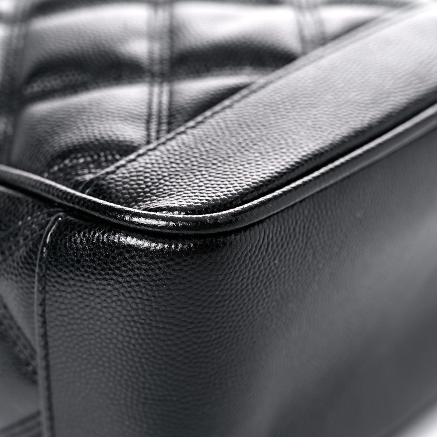 Saint Laurent Grain de Poudre Quilted 80's Vanity Bag Black 7 of 16