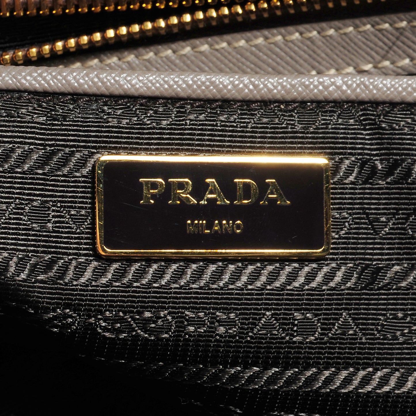 Saffiano Lux Large Double Zip Tote Argilla