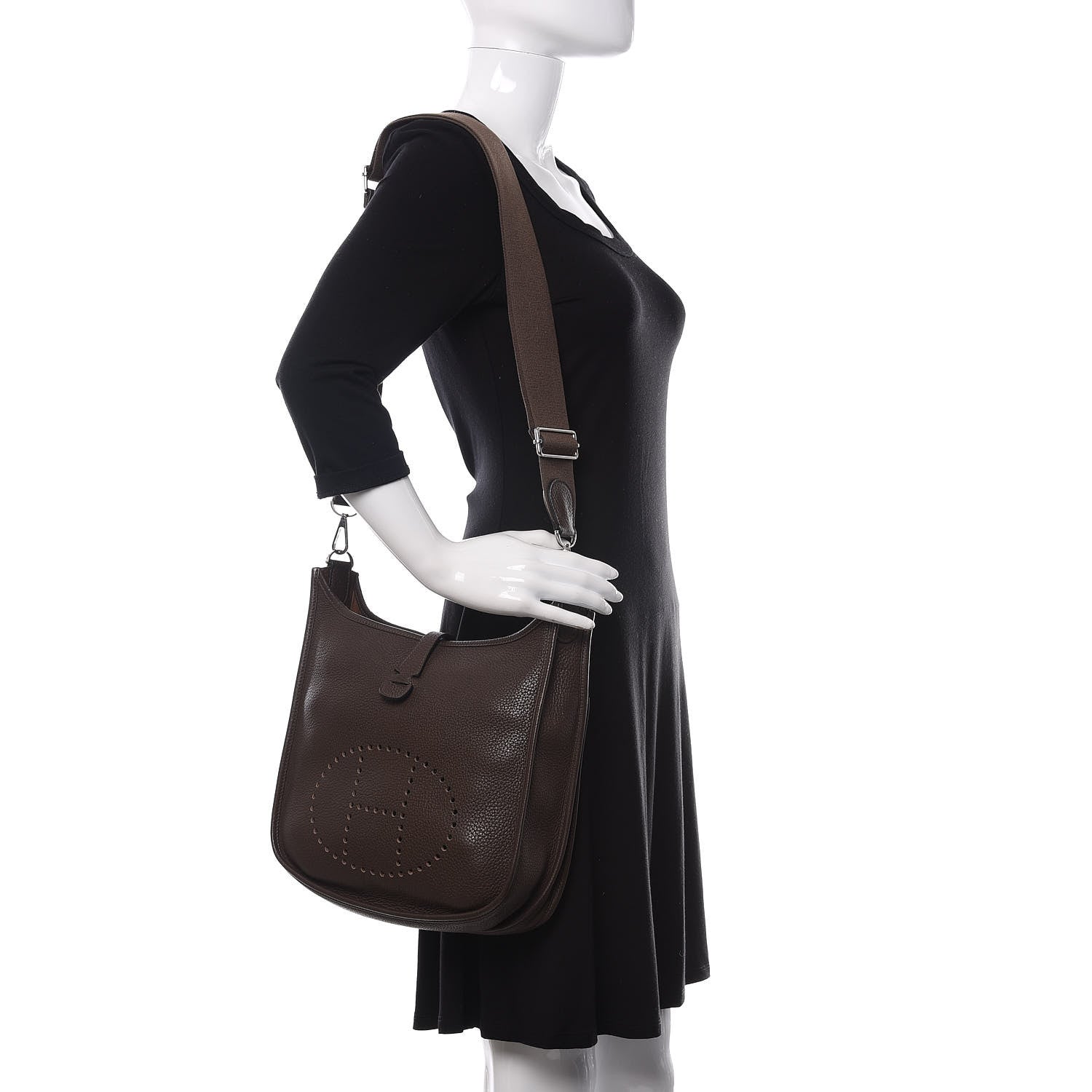 Hermes Taurillon Clemence Evelyne III PM Chocolate 2 of 9