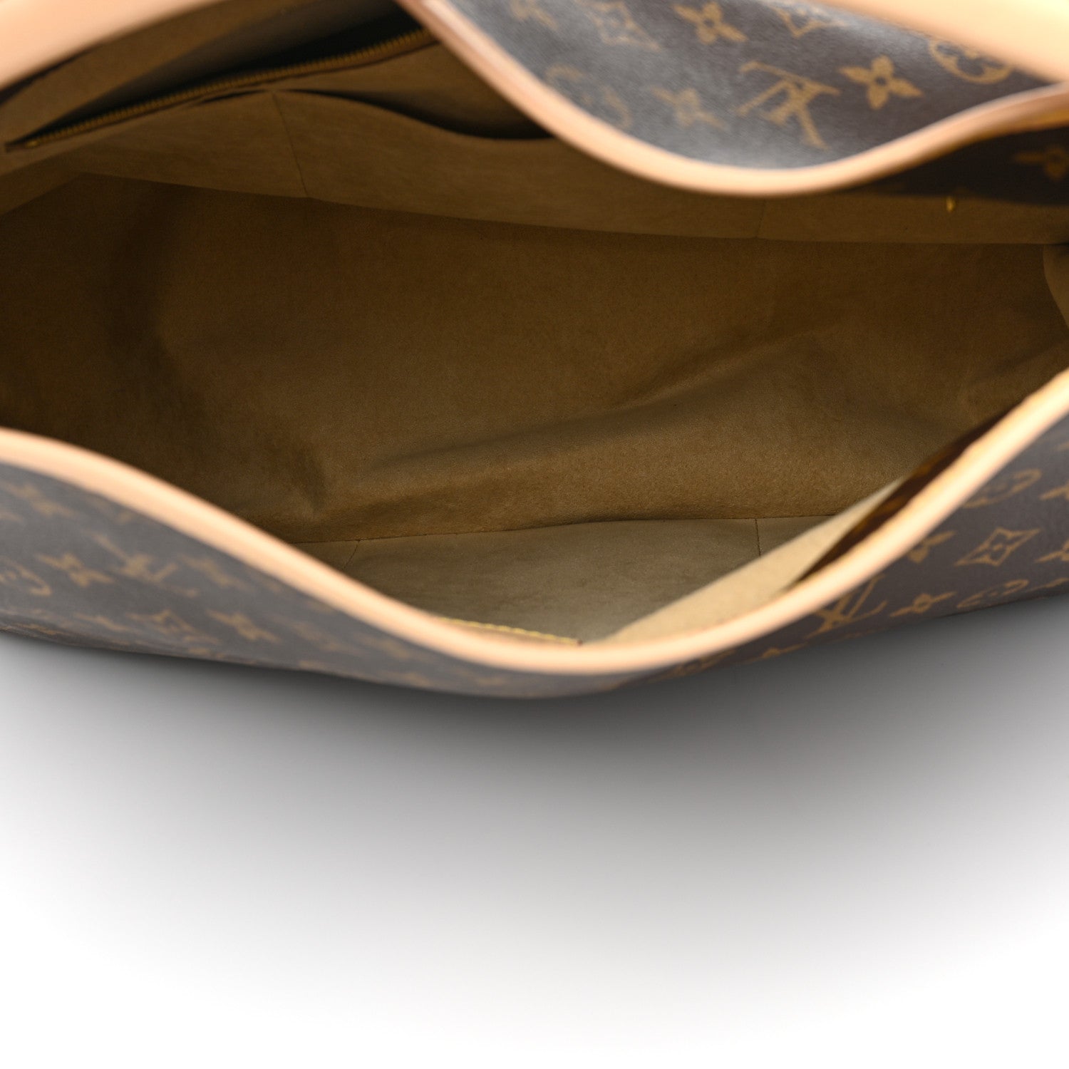 Louis Vuitton Monogram Artsy MM 5 of 8