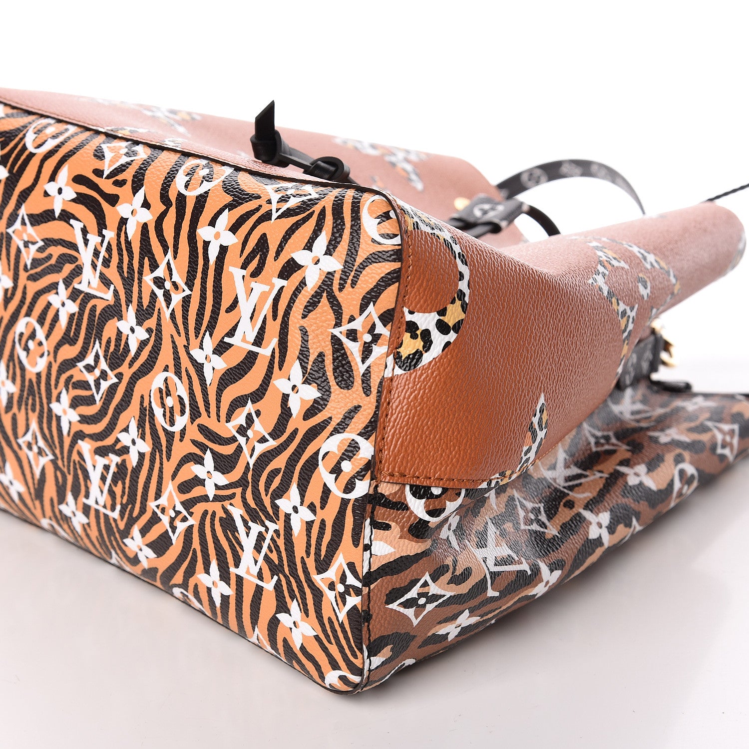 Louis Vuitton Monogram Giant Jungle NéoNoé Caramel 8 of 9