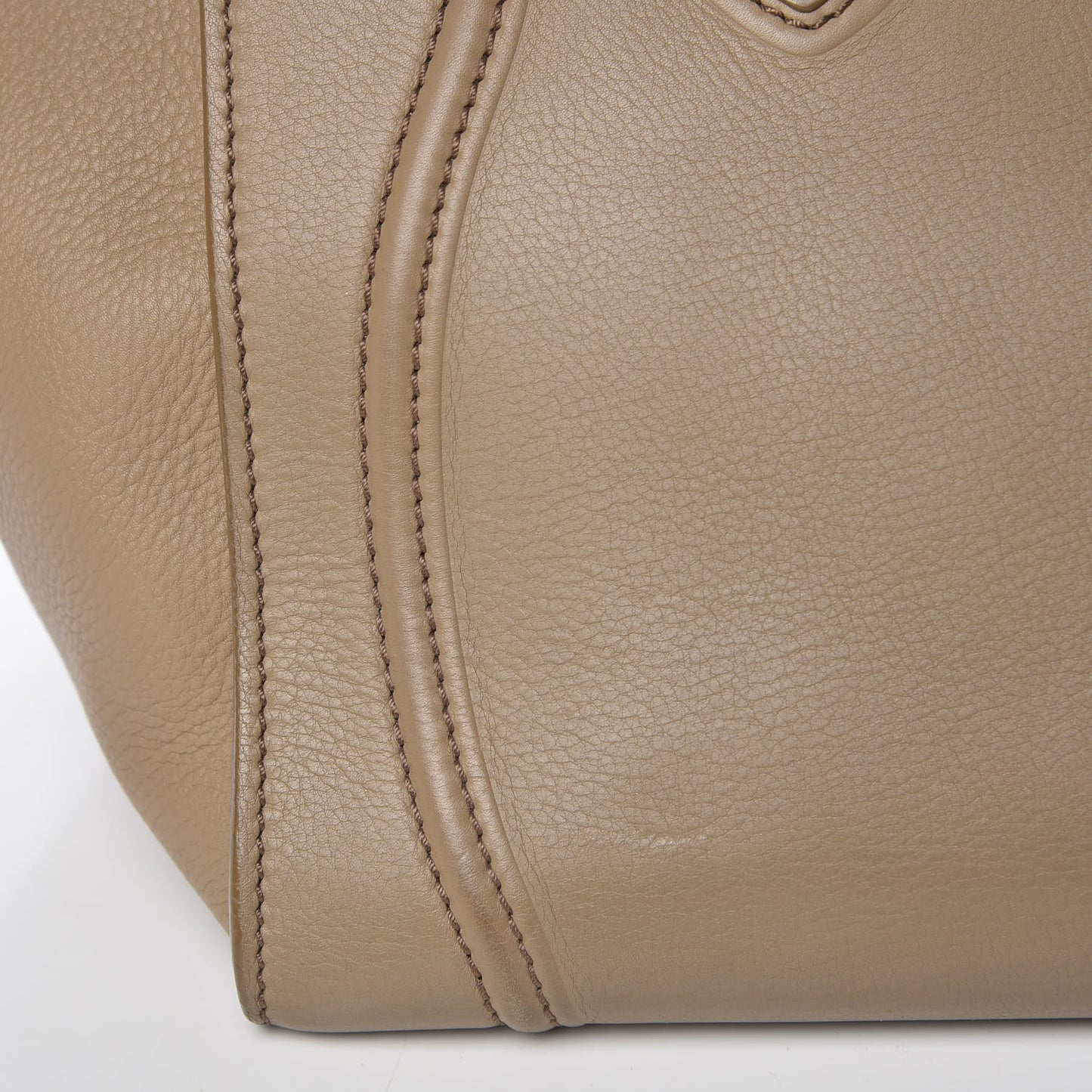 Supple Calfskin Medium Phantom Luggage Beige