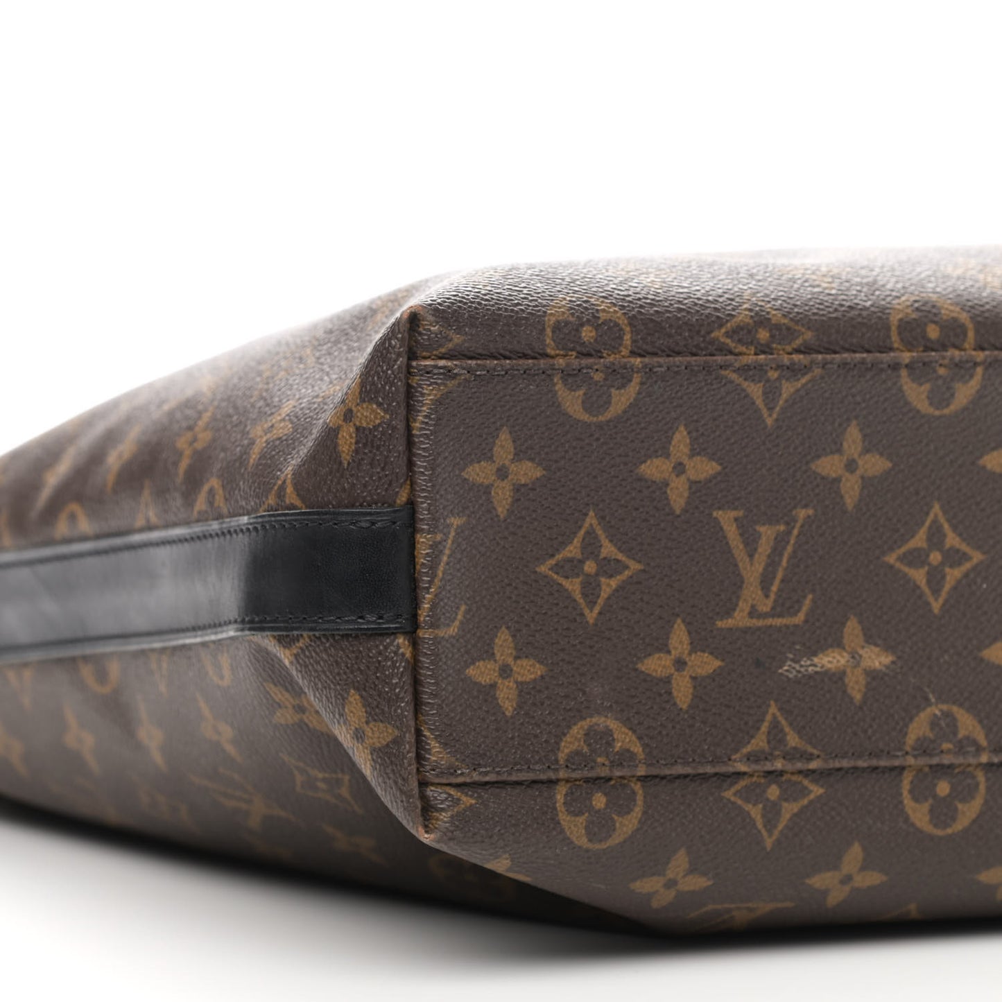 Monogram Macassar Kitan