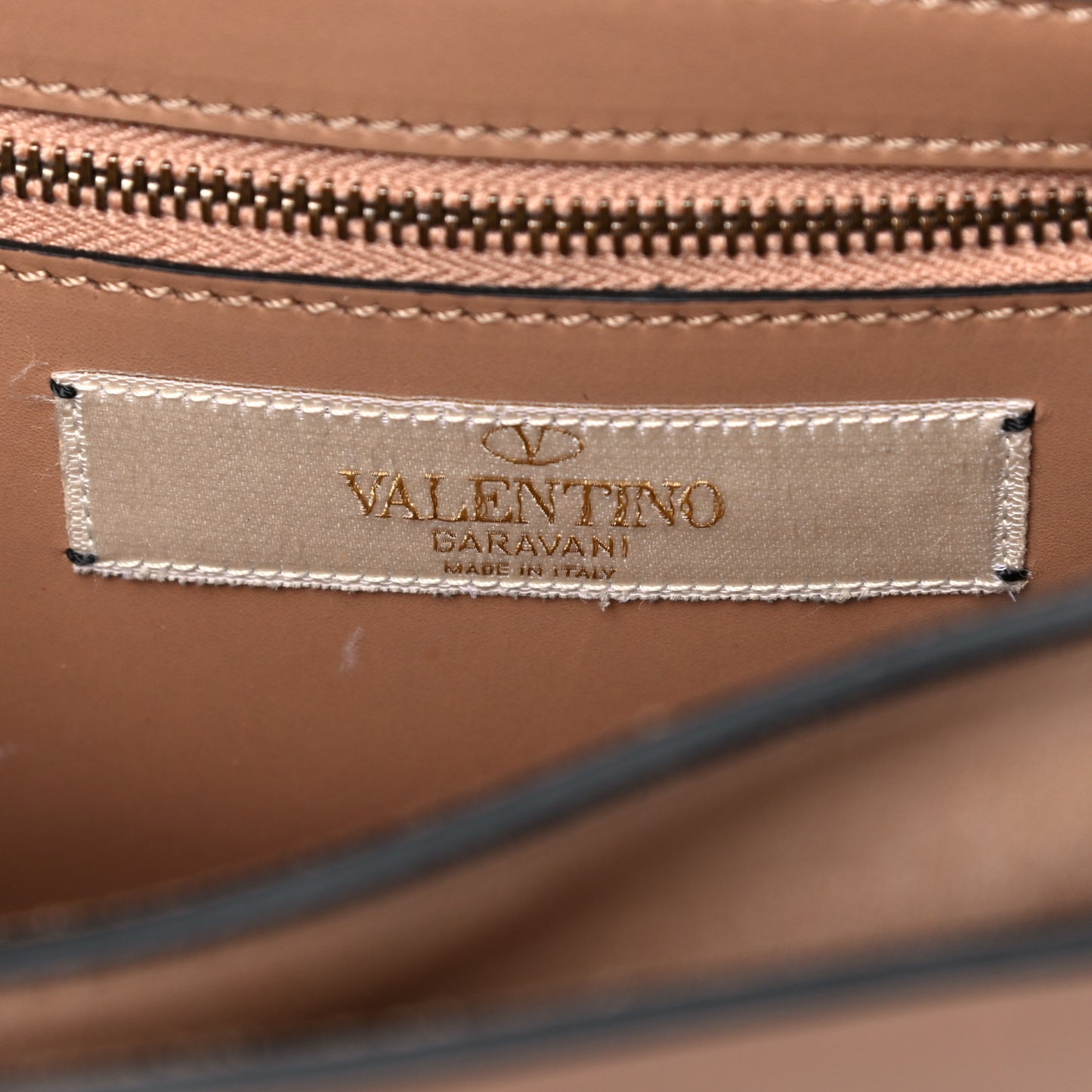 Grained Calfskin Tribal B-Rockstud Rolling Shoulder Bag Soft Noisette