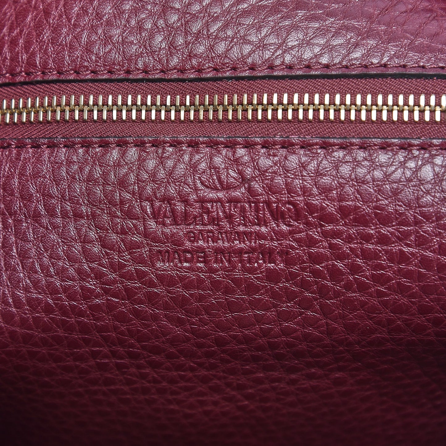 Pebbled Calfskin Small Rockstud Flip-Lock Messenger Bag Vinaccia