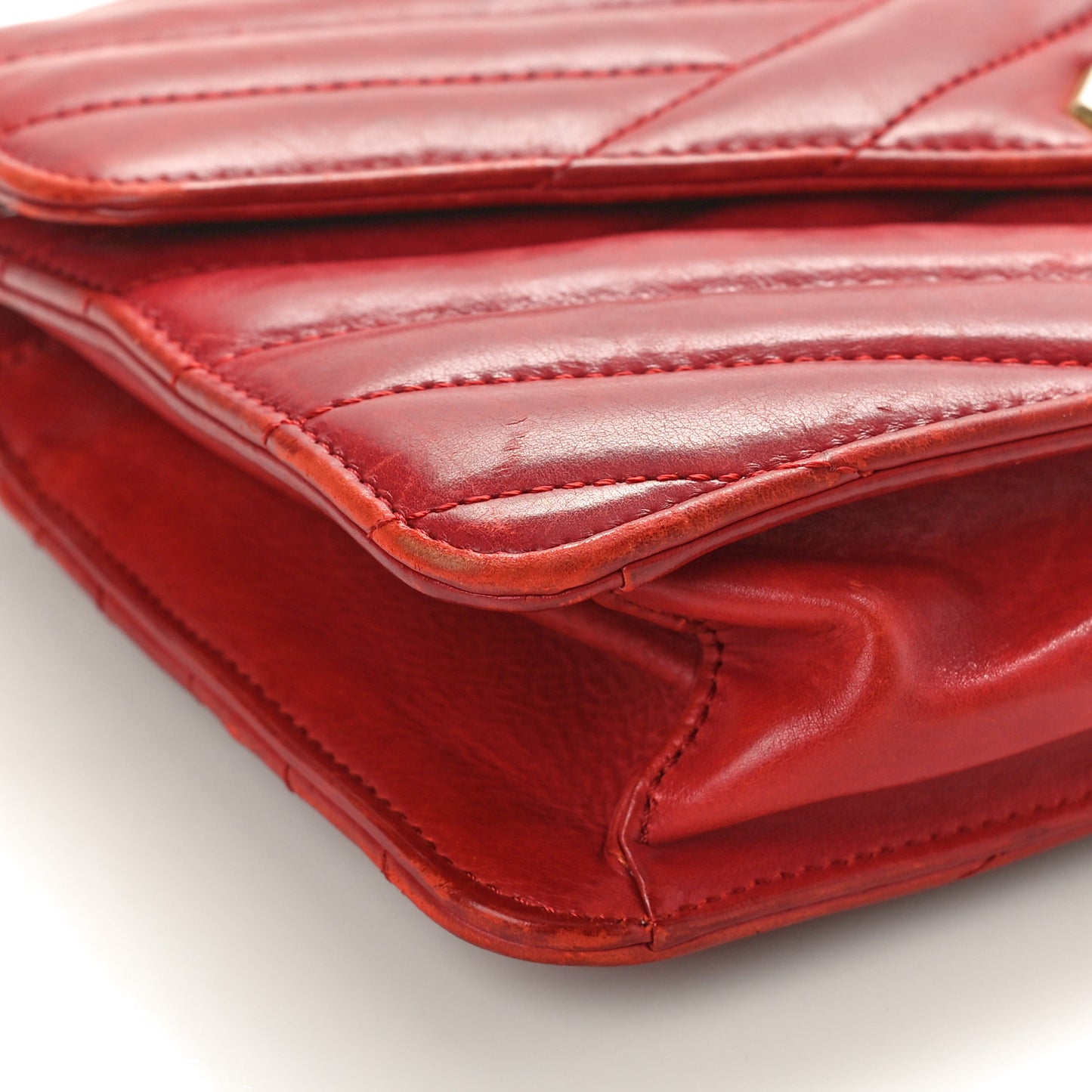 Calfskin Chevron Quilted Gabrielle Flap Red