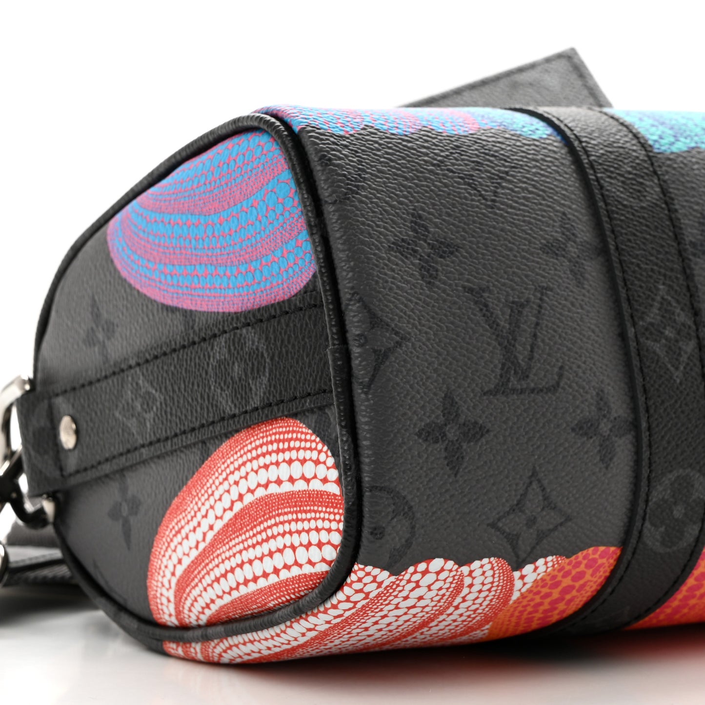 LV X YK Monogram Eclipse Reverse Pumpkin Keepall Bandouliere 25 Multicolor