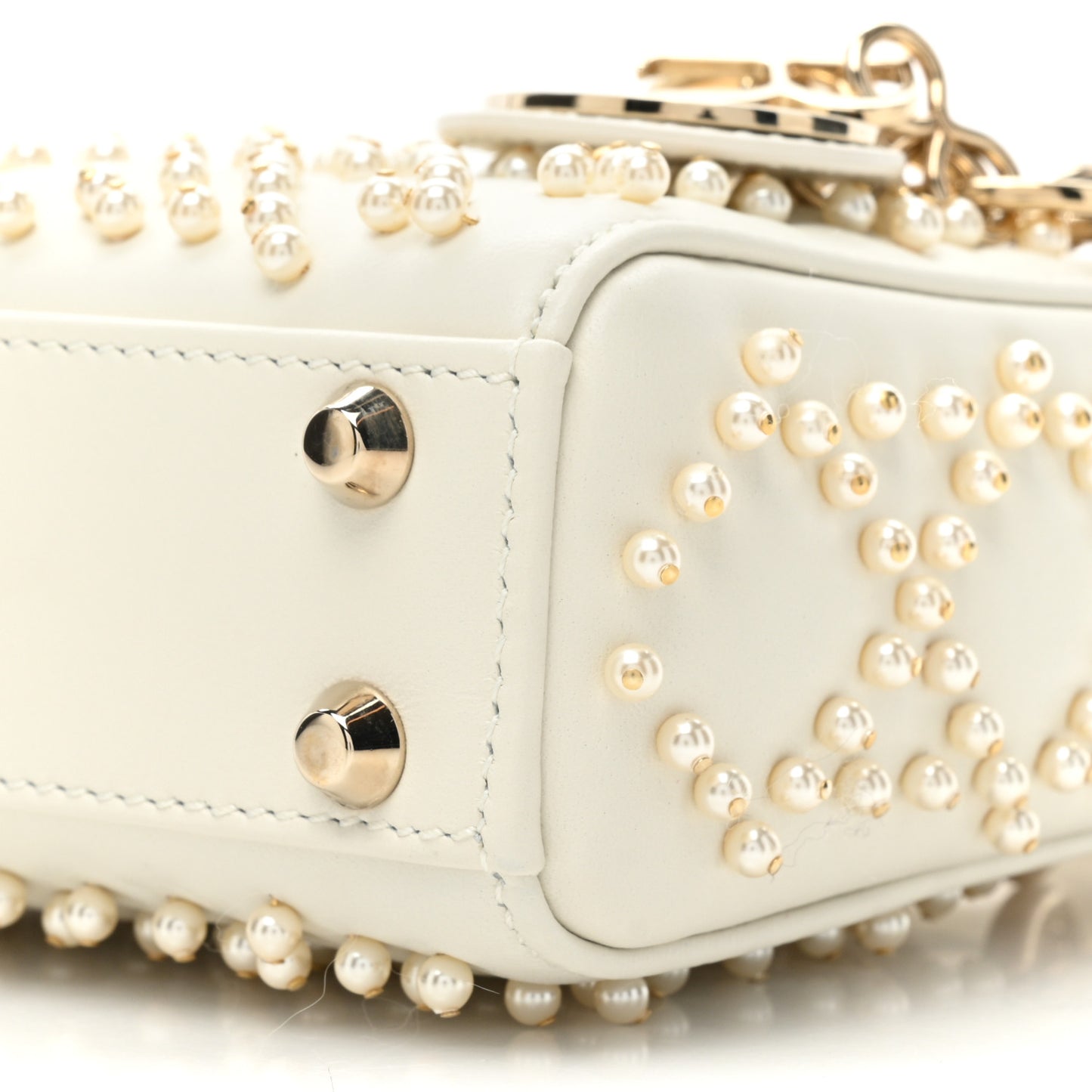 Lambskin Pearl Cannage Micro Lady Dior Latte