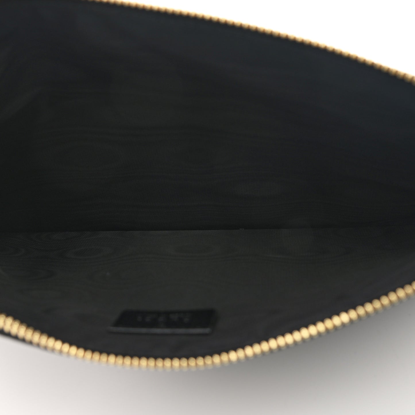 Grainy Calfskin Zumi Pouch Black