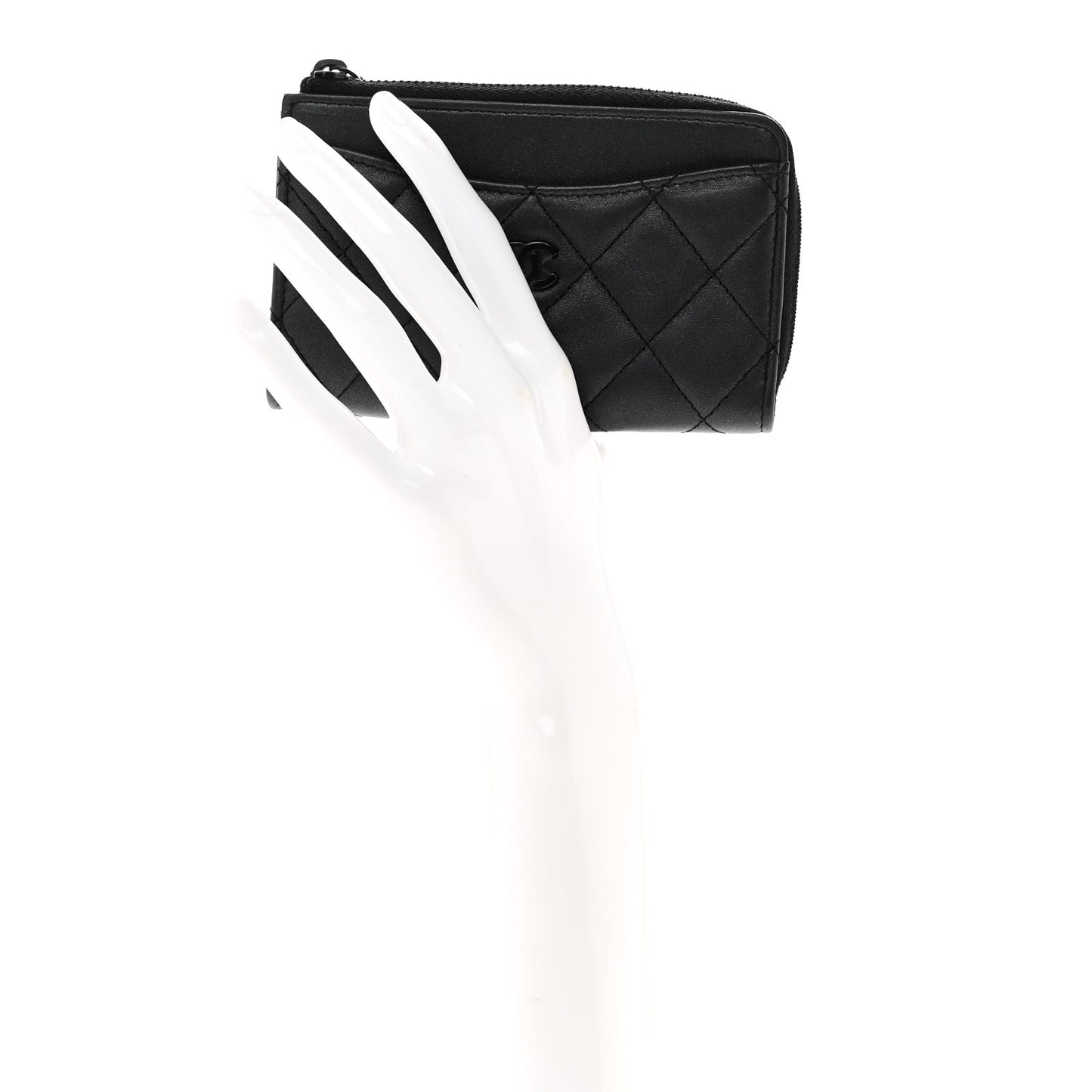 Pearly Lambskin Quilted Zip Card Holder So Black