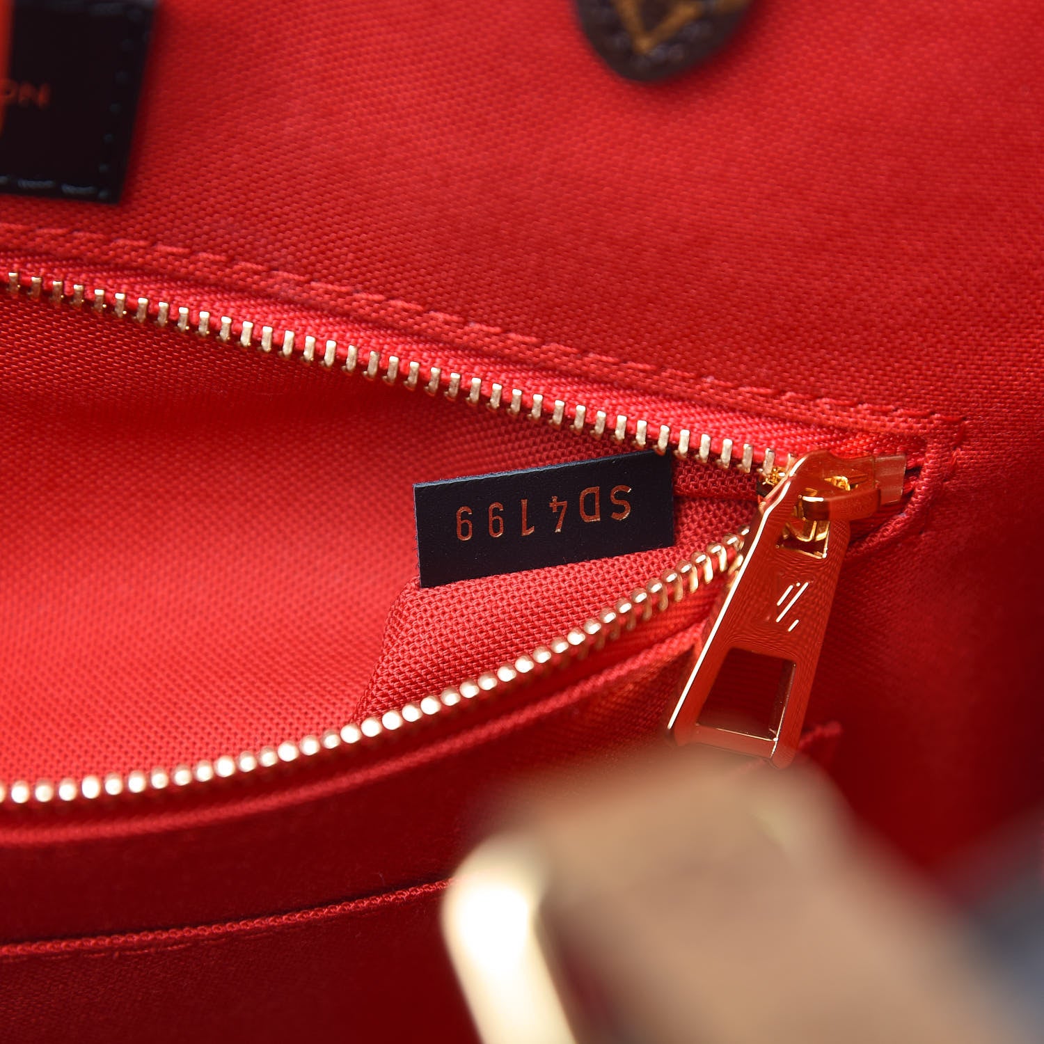 Louis Vuitton Reverse Monogram Giant Onthego MM 8 of 12