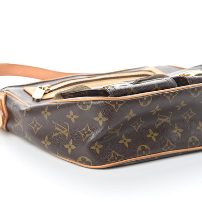 Louis Vuitton Monogram Hudson GM 7 of 8