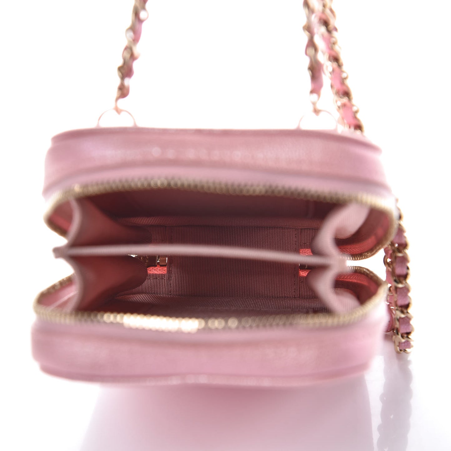 Iridescent Caviar Quilted Classic Clutch With Chain Pink