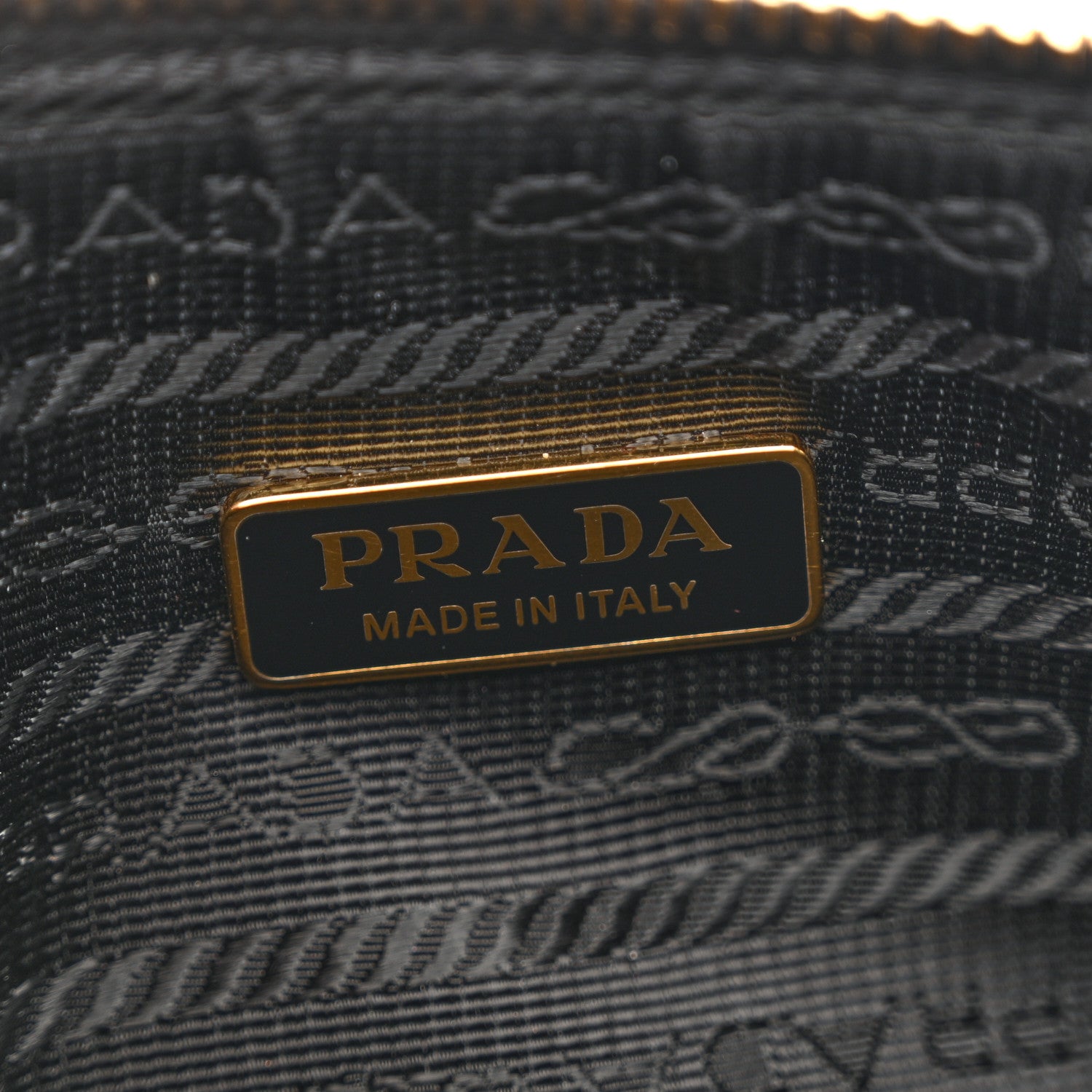 Prada Re-Nylon Spazzolato Re-Edition 2002 Shoulder Bag Black 6 of 10