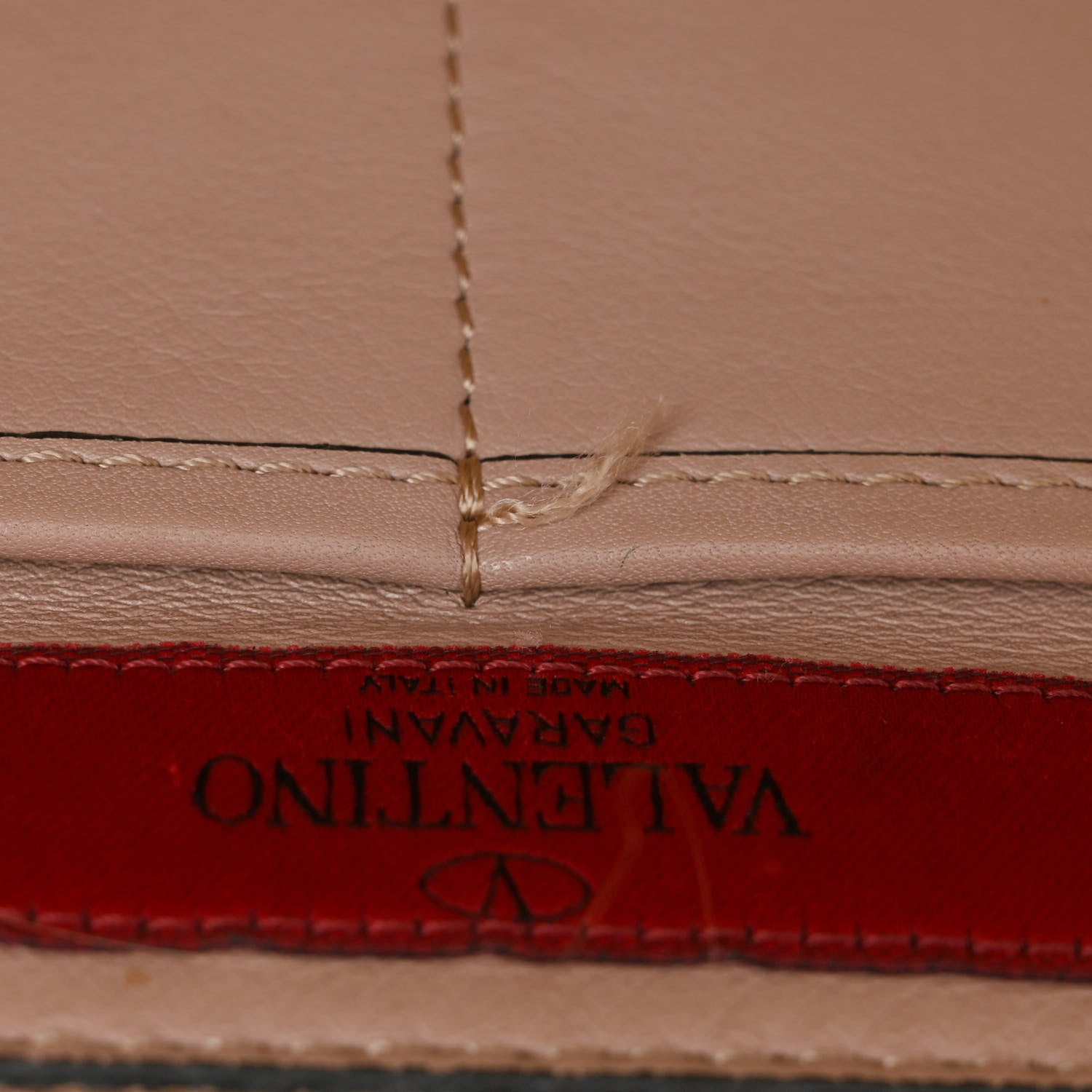 Valentino Garavani Vitello Medium Rockstud Tote Poudre 11 of 15