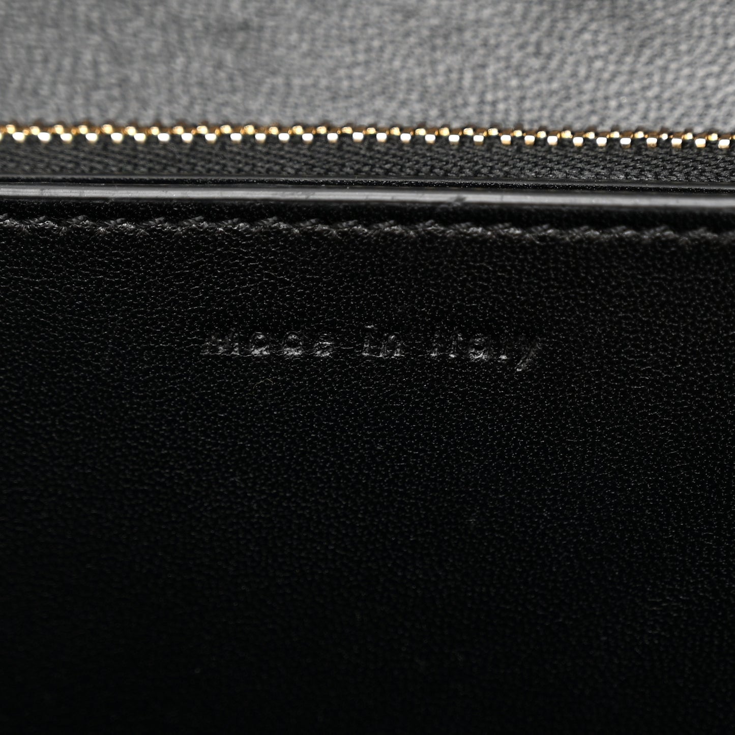 Box Calfskin Medium Classic Box Flap Bag Black