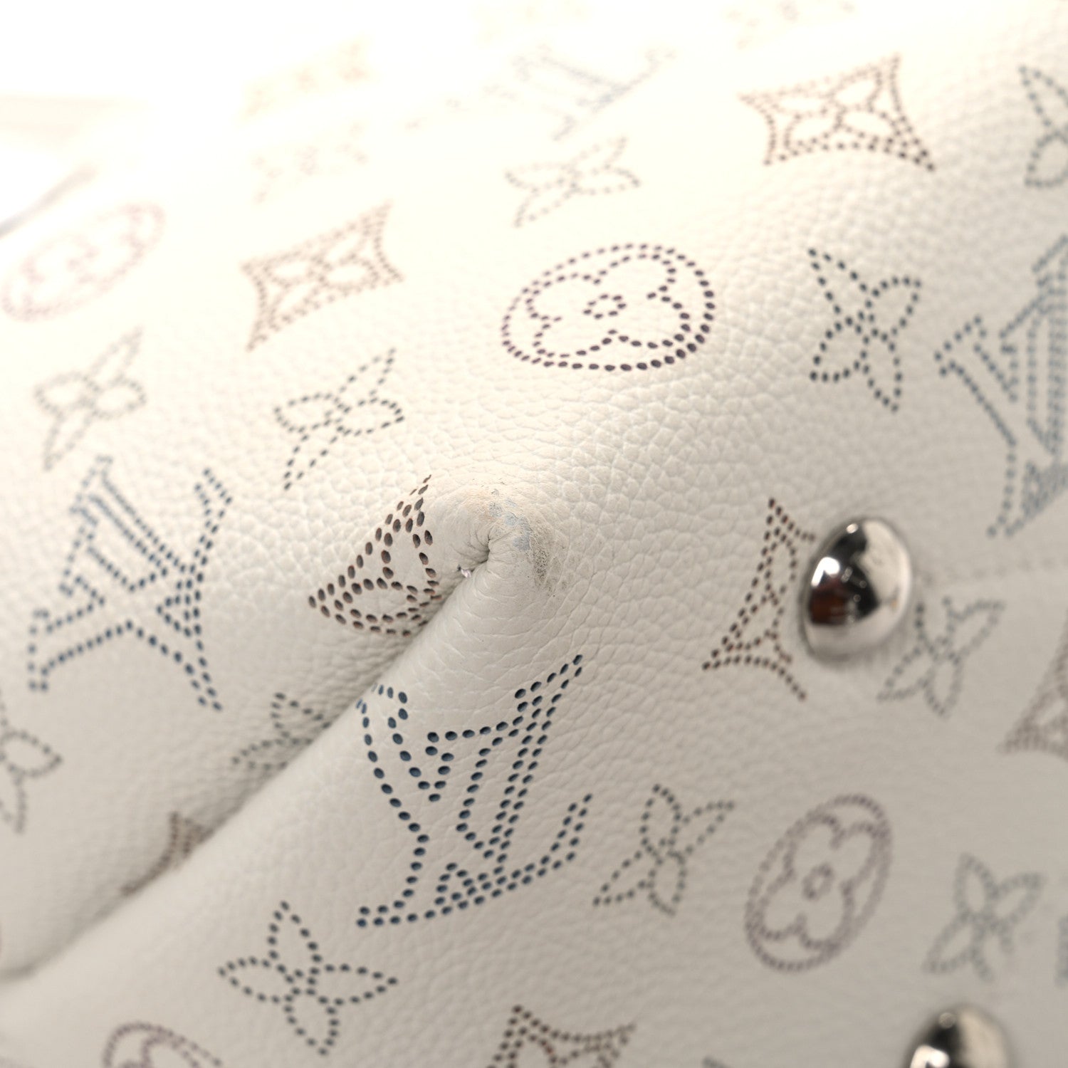 Louis Vuitton Mahina Bella Snow White 12 of 12