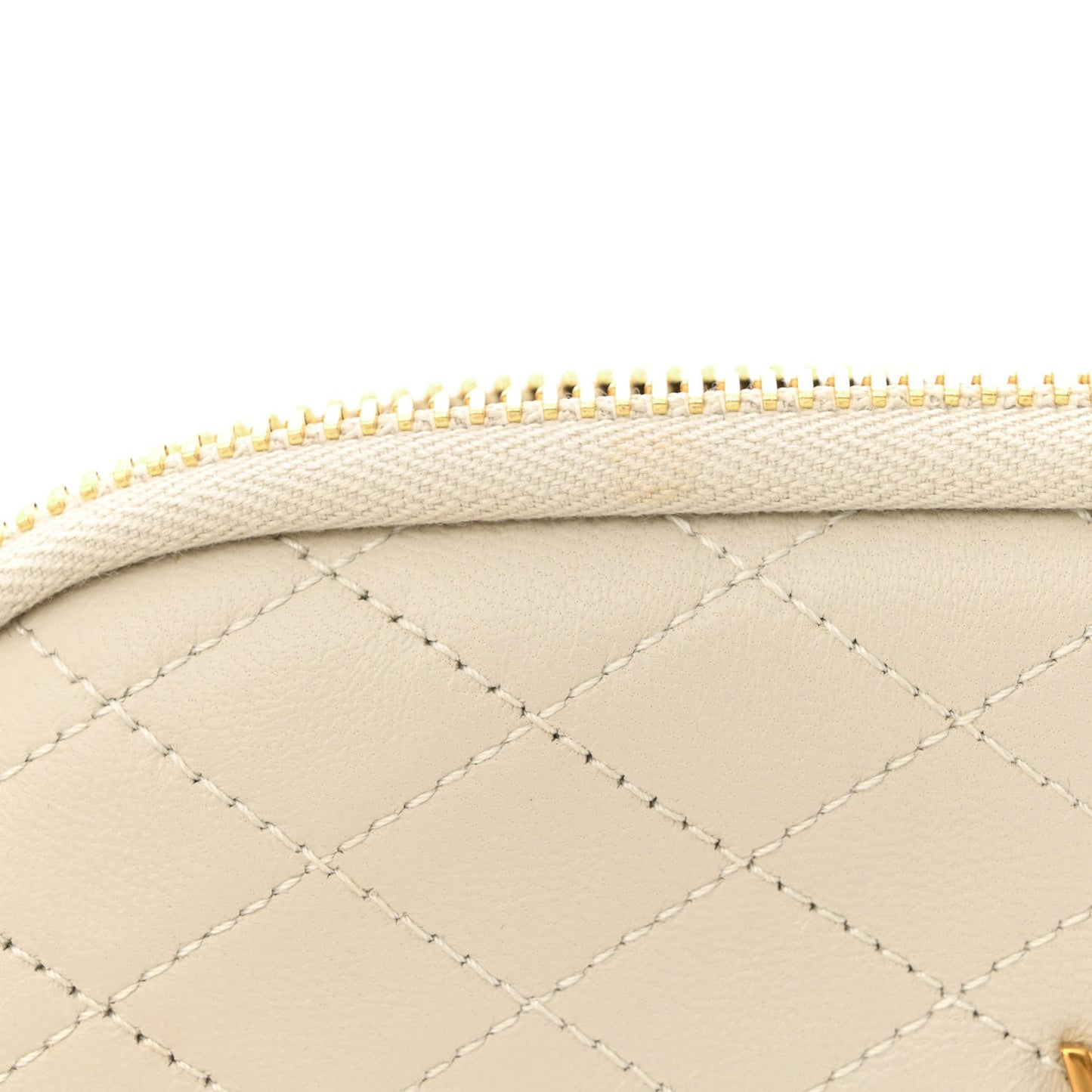 Lambskin Quilted Gaby Zipped Pouch Crema Soft