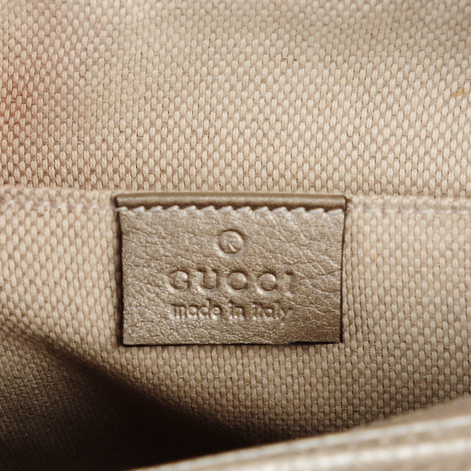 Gucci Metallic Pebbled Calfskin Small Soho Disco Bag Golden Beige 6 of 6
