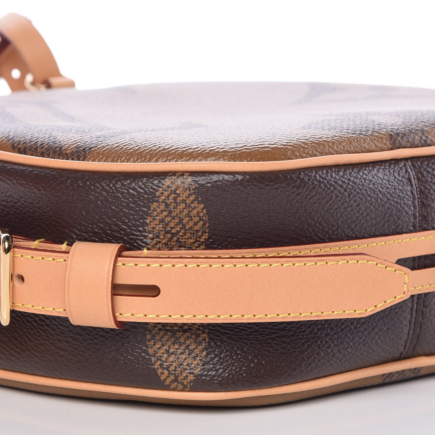 Reverse Monogram Giant Boite Chapeau Souple