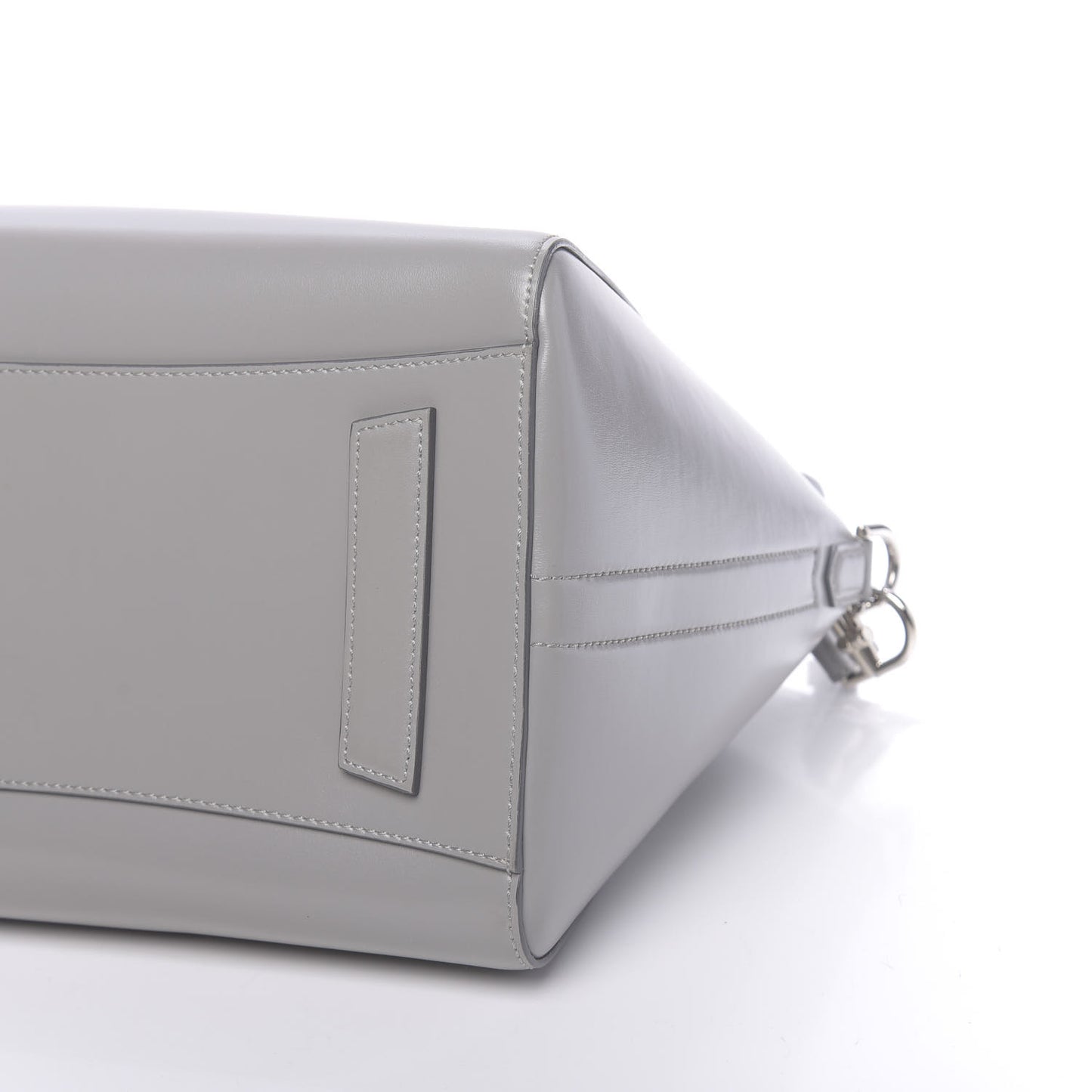 Shiny Lord Calfskin Medium Antigona Pearl Grey