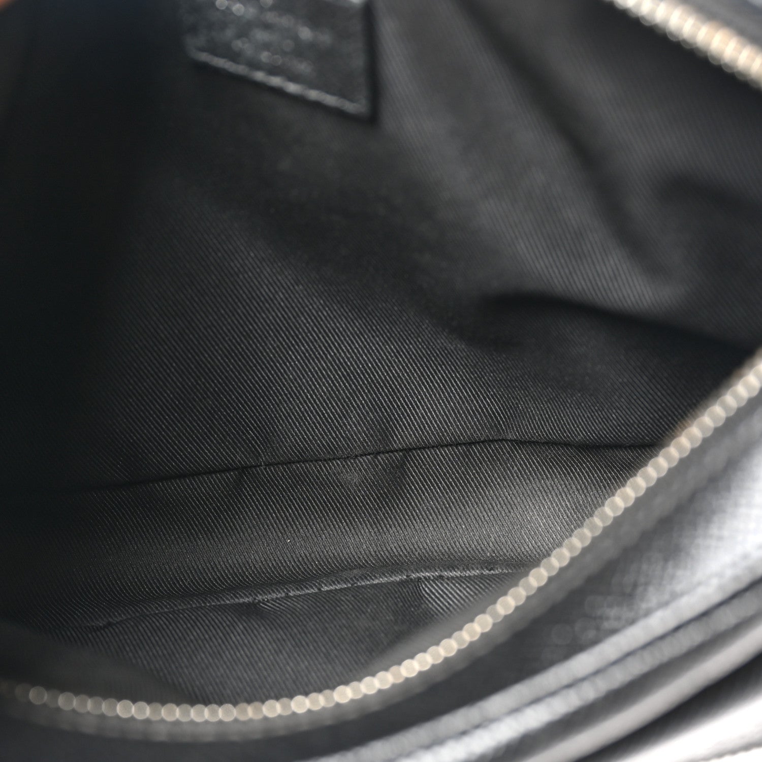 Louis Vuitton Taiga Monogram Outdoor Bumbag Black 5 of 9