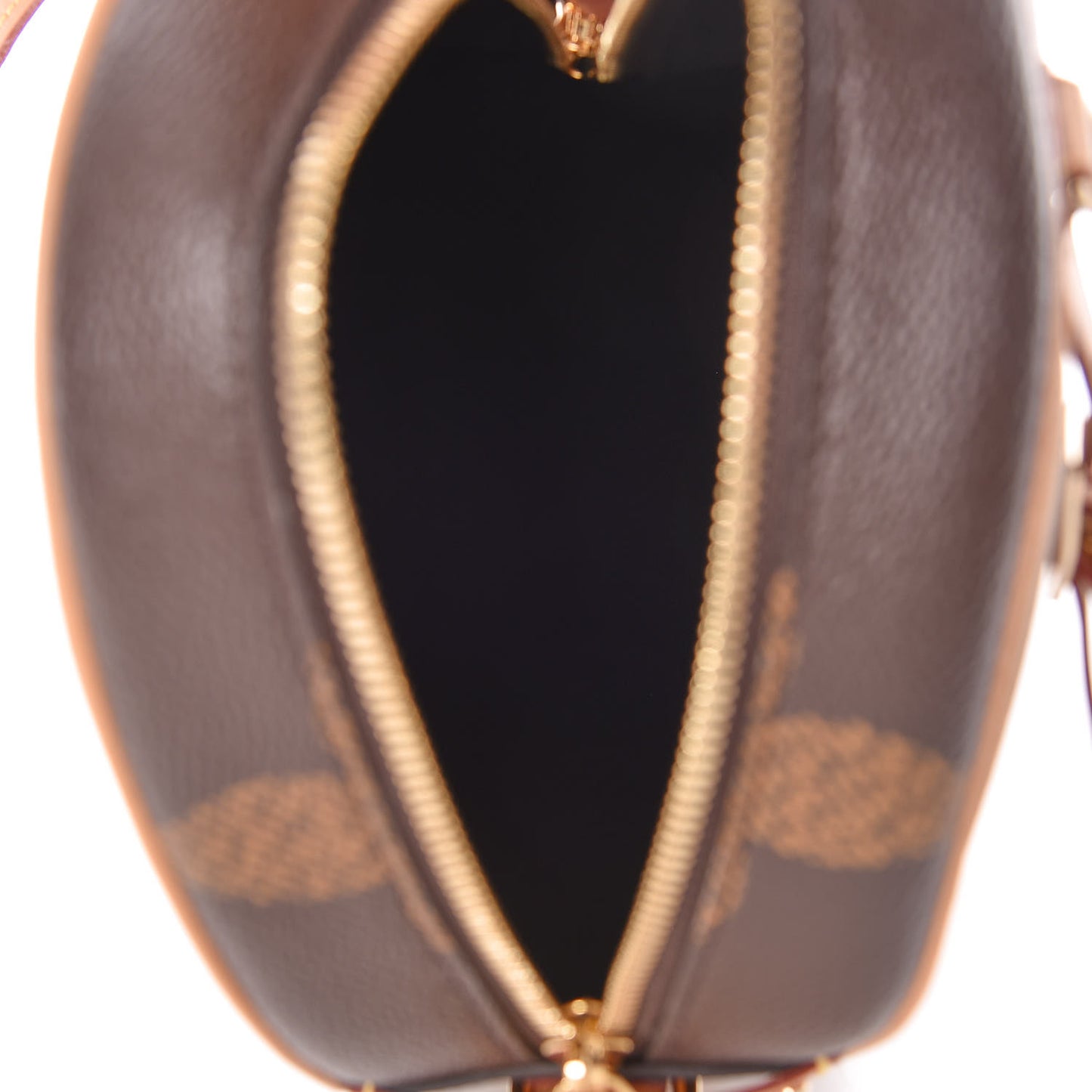 Reverse Monogram Giant Boite Chapeau Souple