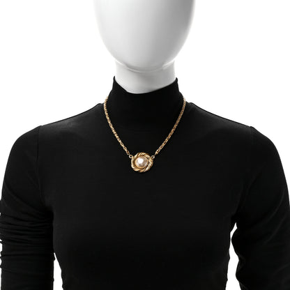 Chanel Metal Pearl Flower Necklace Gold 2 of 5