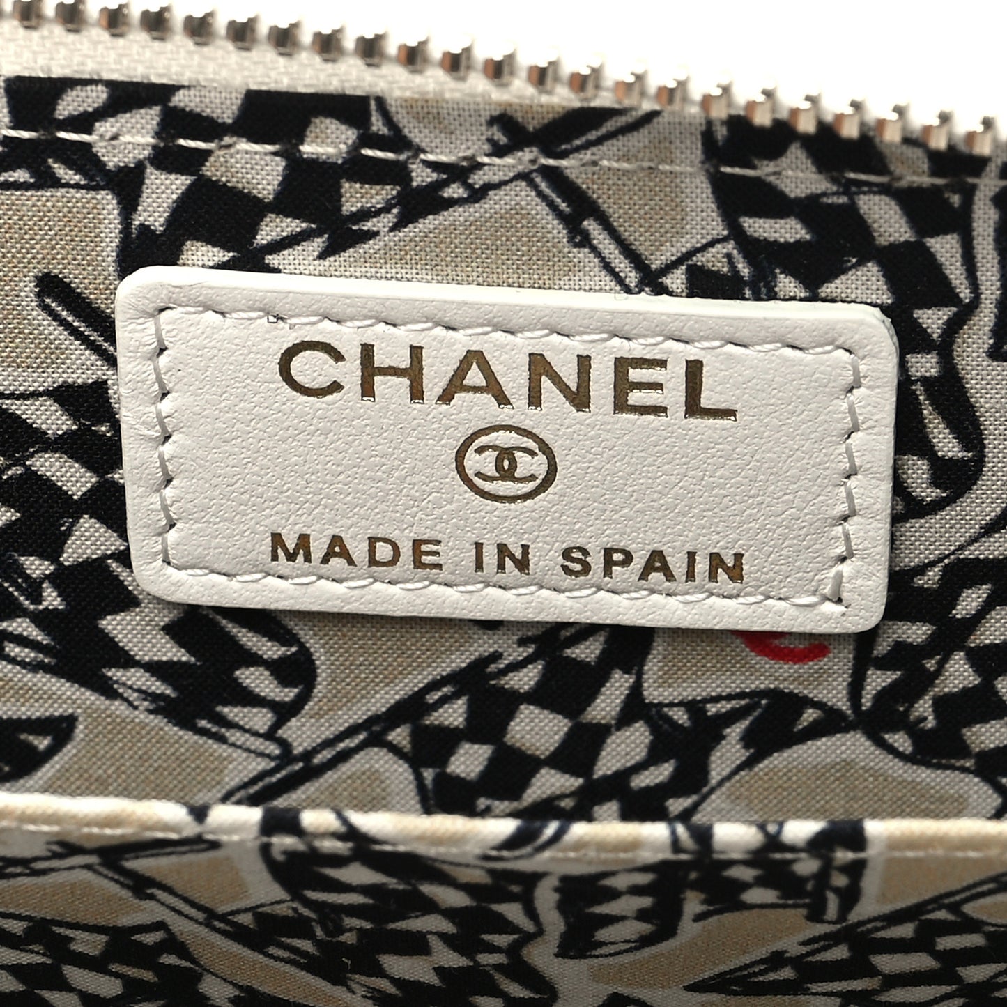 Caviar Quilted Striated CC Zip Coin Purse White