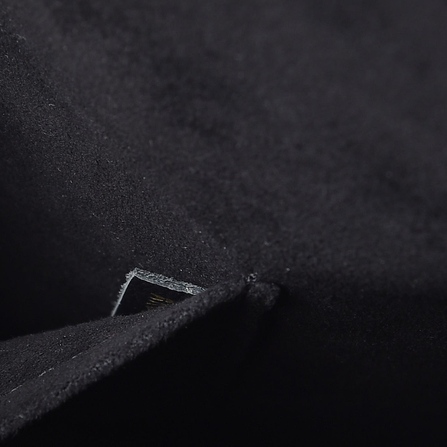 Calfskin Lockmeto Black