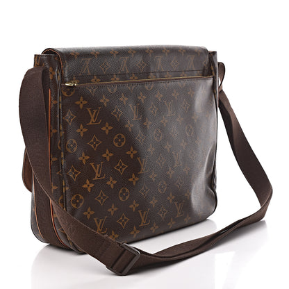 Louis Vuitton Monogram Beaubourg MM Messenger Bag 3 of 15