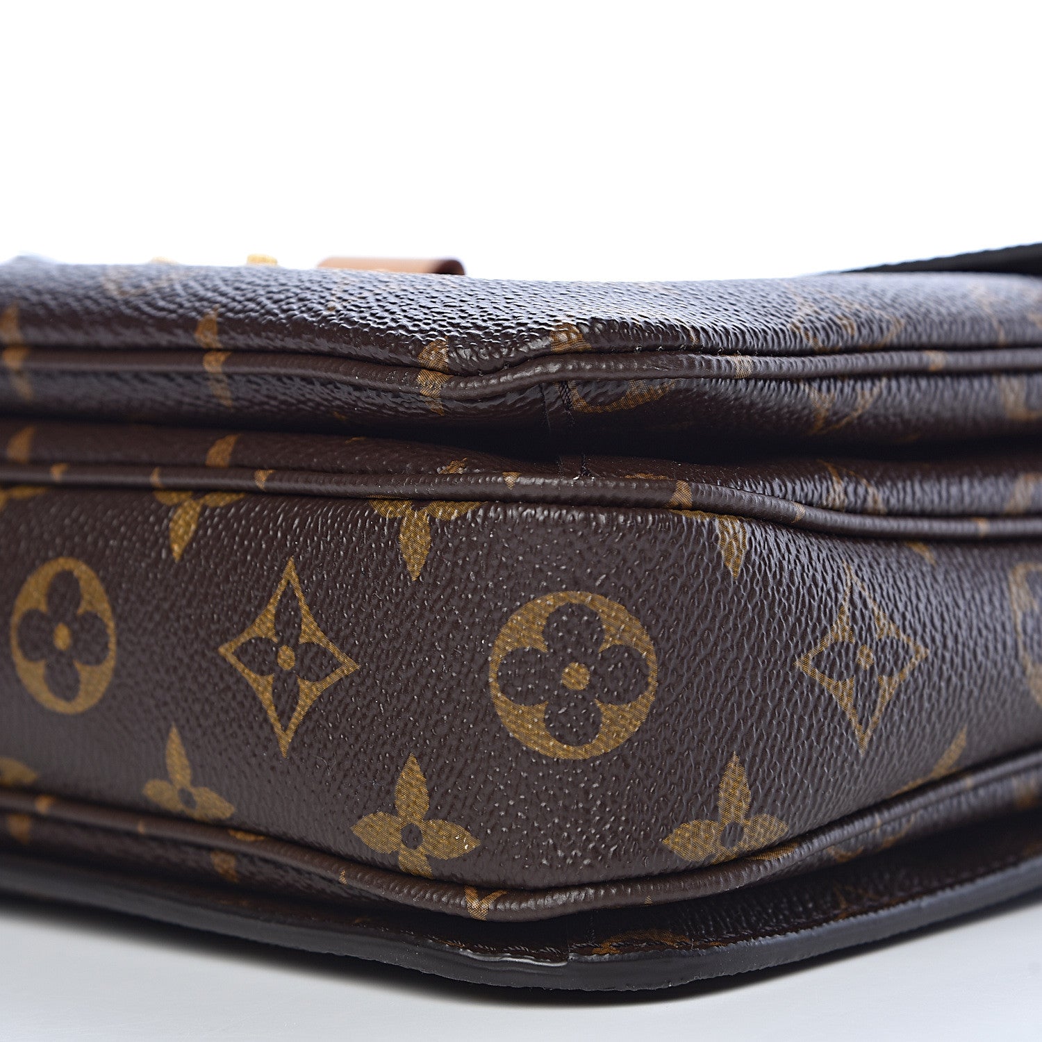 Louis Vuitton Monogram Pochette Metis 8 of 9