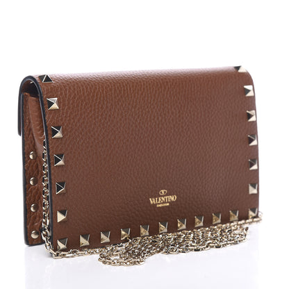 Valentino Garavani Pebbled Calfskin Rockstud Envelope Wallet on Chain Bright Cognac 2 of 8