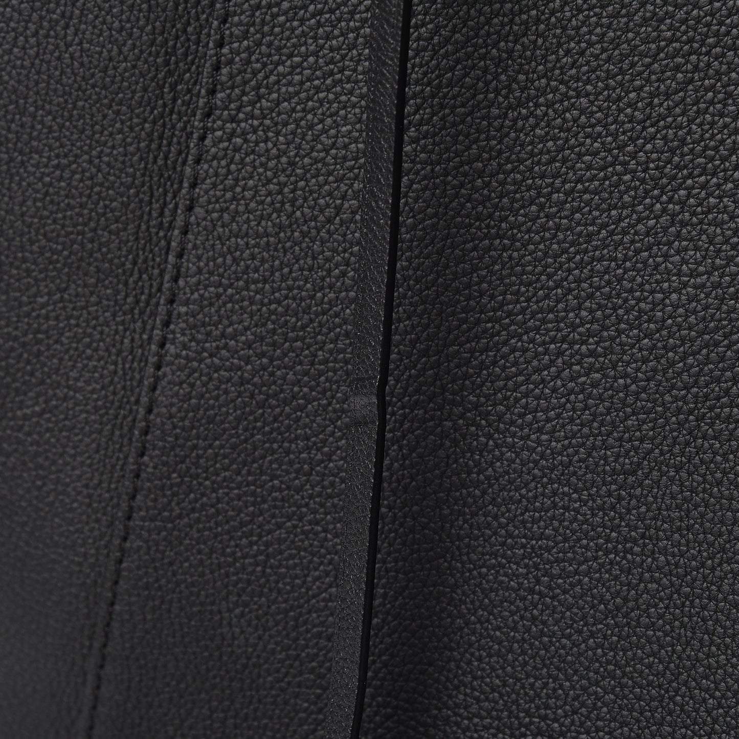 Calfskin Lockme Cabas Black
