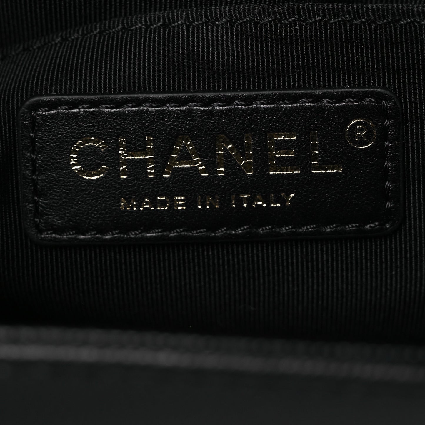 Caviar Quilted Medium Boy Flap Black
