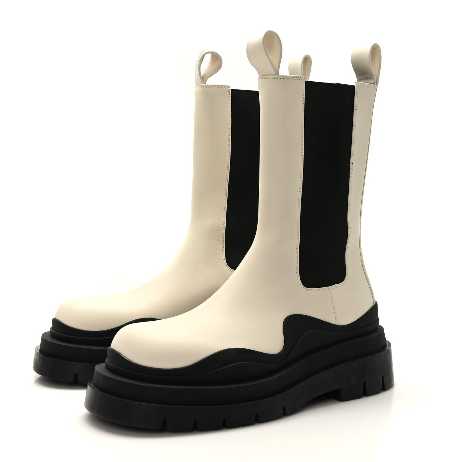Bottega Veneta Calfskin The Tire Chelsea Boots 38 Sea Salt Black 3 of 7
