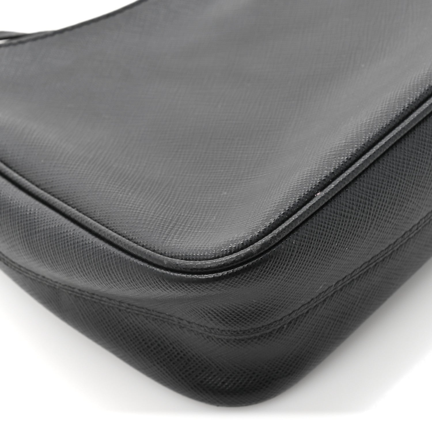 Prada Saffiano Lux Re-Edition 2005 Shoulder Bag Black 28 of 31