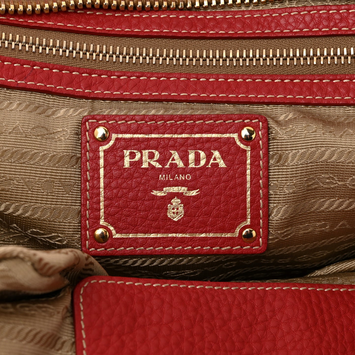 Vitello Daino Satchel Rosso
