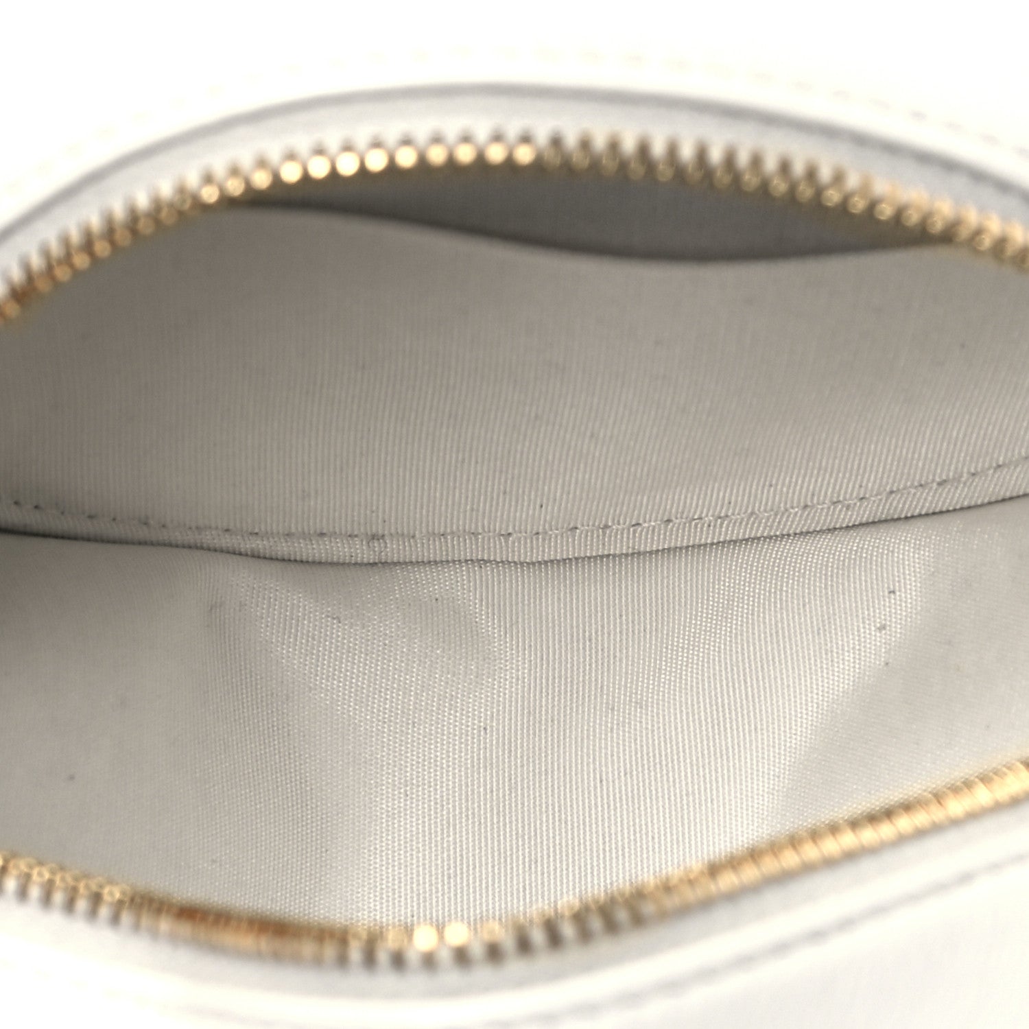 Chanel Goatskin Quilted Chanel 19 Round Clutch With Chain White 5 of 9