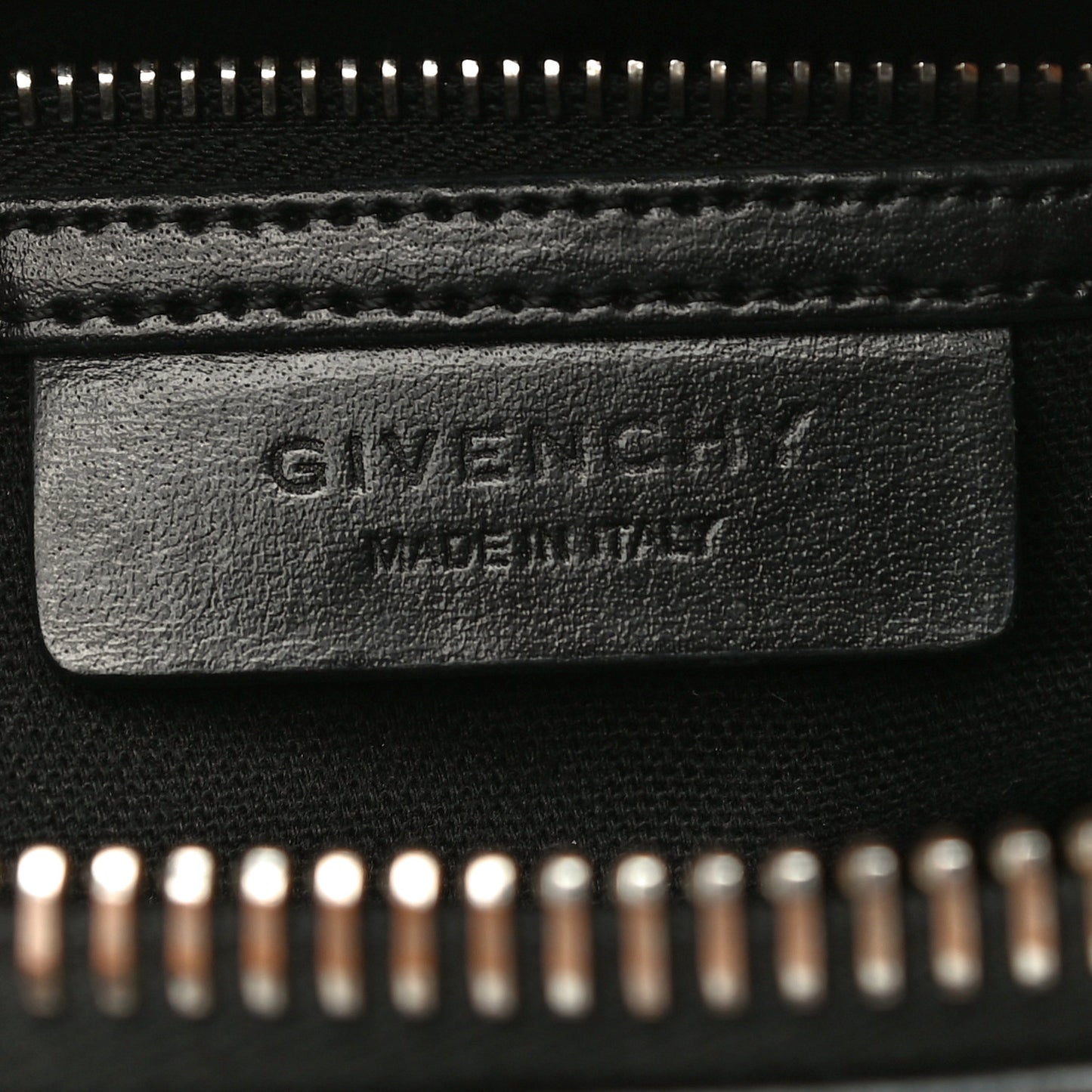 Shiny Lord Calfskin Small Antigona Black